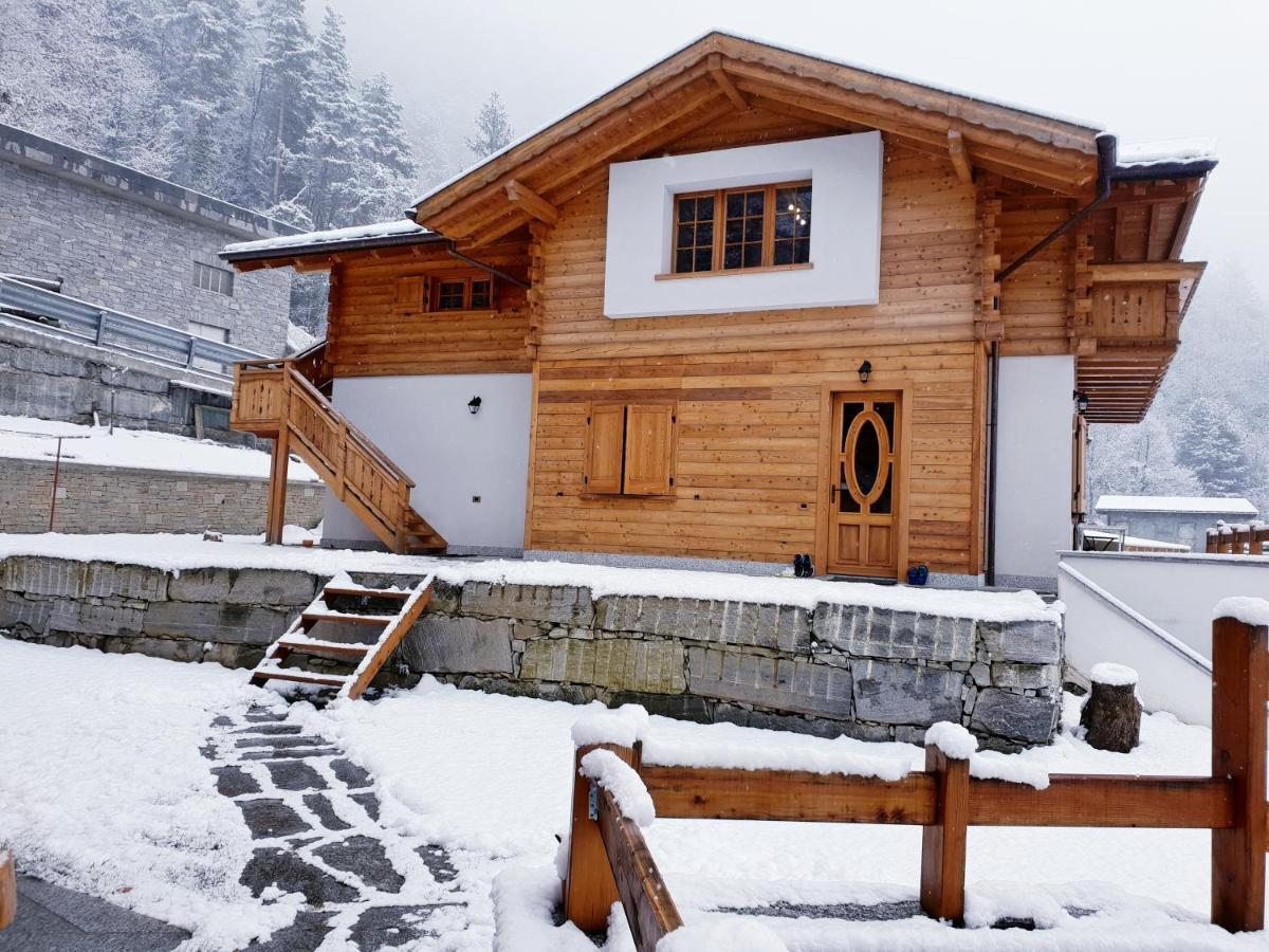 Casa Vacanza In Tipico Chalet Di Montagna Villa Varzo Exterior foto