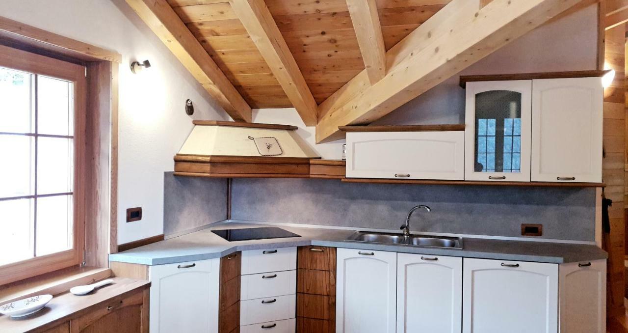 Casa Vacanza In Tipico Chalet Di Montagna Villa Varzo Exterior foto